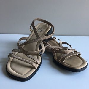 FINAL SALE!! Life Stride shimmery strappy sandals